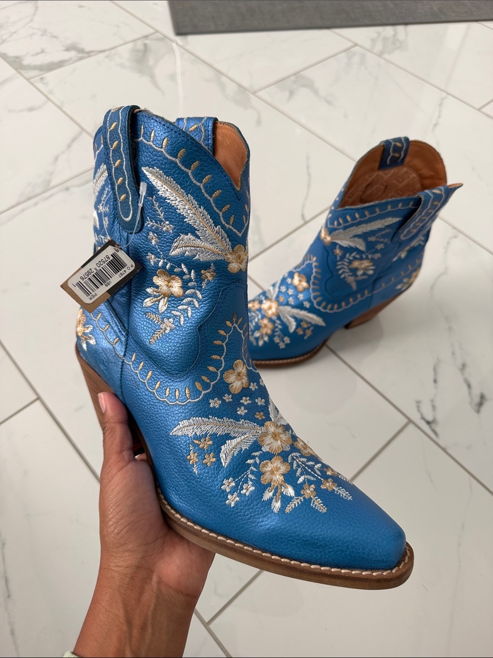 dingo Primrose Embroidered Boots - Picture 6 of 6